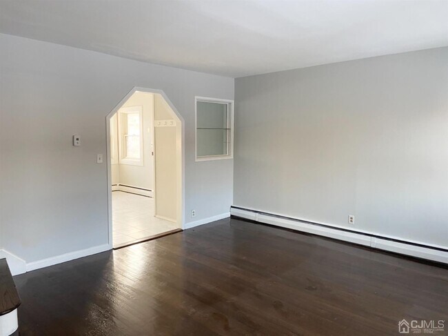Building Photo - 13 Speer St