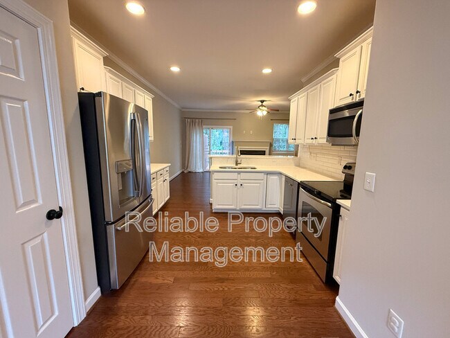 Foto del edificio - 345 Anterbury Dr