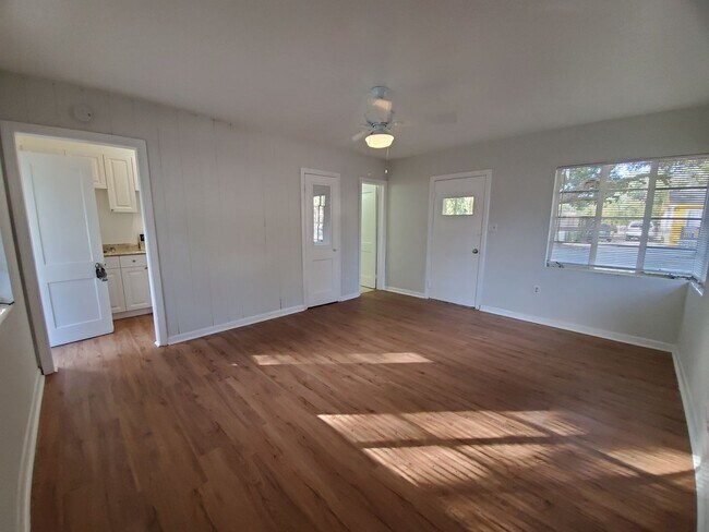 Foto del edificio - Cute Studio Duplex in Downtown Sarasota Av...