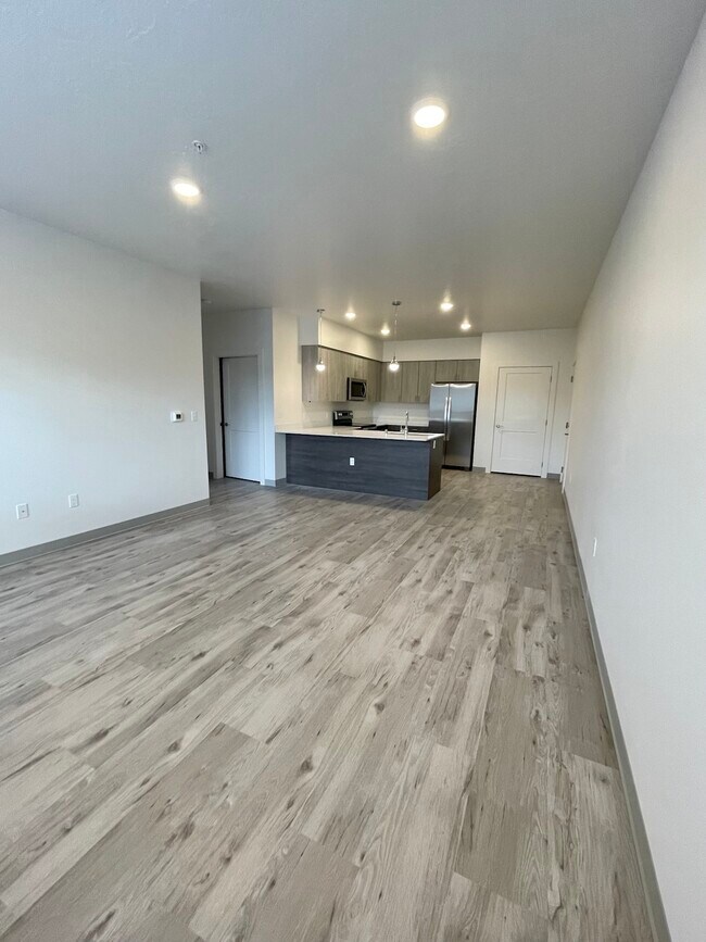 Building Photo - 3905 South Dishman Mica Road, Unit 404