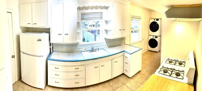 Foto del edificio - Charming 1 Bed, 1 Bath Rental in Walnut Cr...