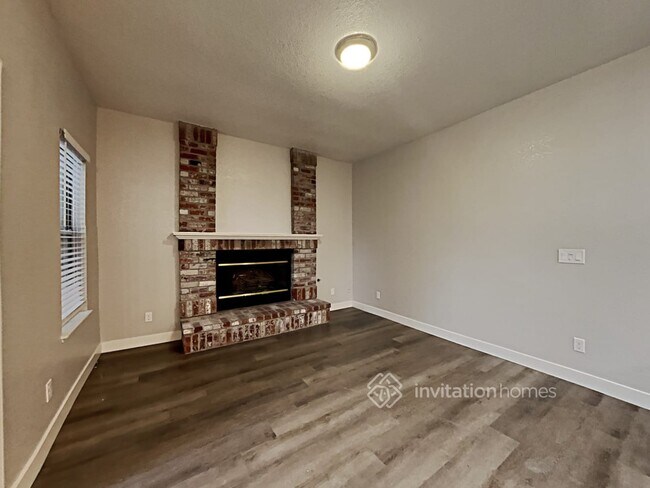 Building Photo - 8531 Longspur Way