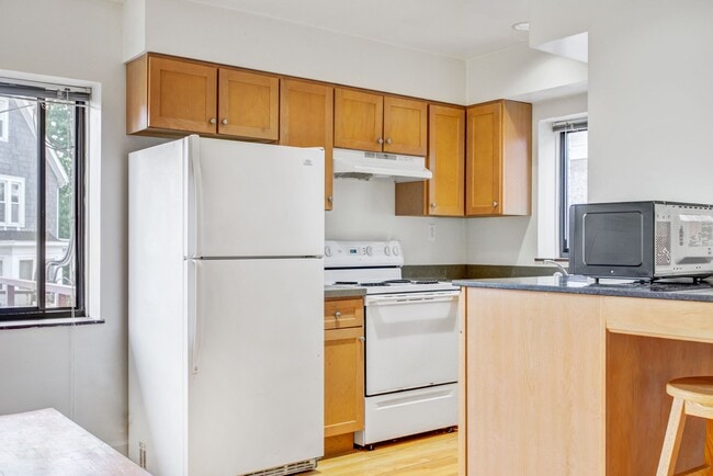 Building Photo - Amsterdammer Place