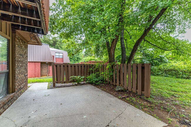 Building Photo - 9124 Woodpark Ln NW