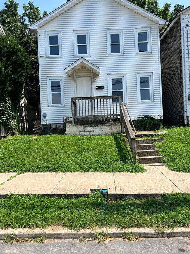 Primary Photo - Newly Remodeled 3BR/1BA - 1st Floor | Sect...