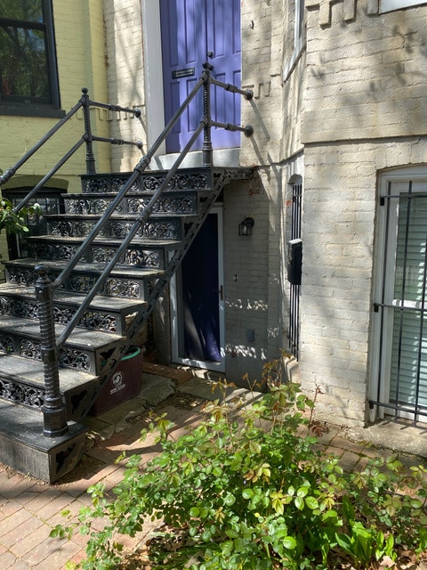 Apartment Entrance - 104 8th St NE