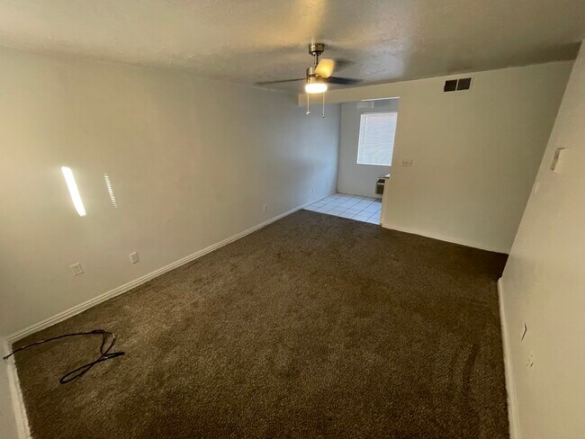 Building Photo - 301 E 2700 S