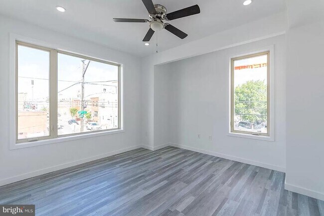 Foto del edificio - 1738 Dickinson St