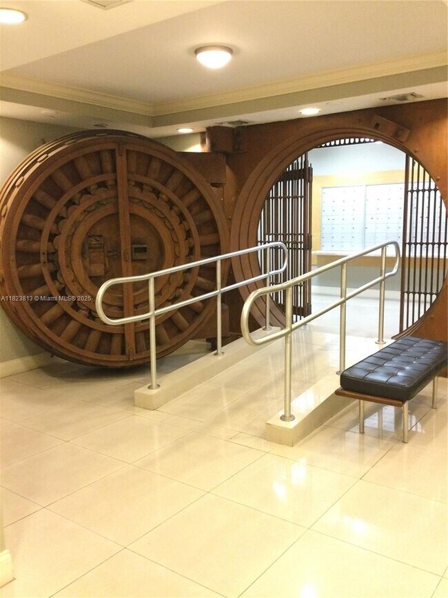 Foto del edificio - 111 E Flagler St