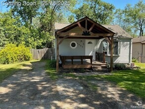 Building Photo - 7230 Sandy Beach Dr