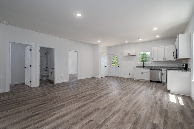 Foto del edificio - 2429 10th Ave SW
