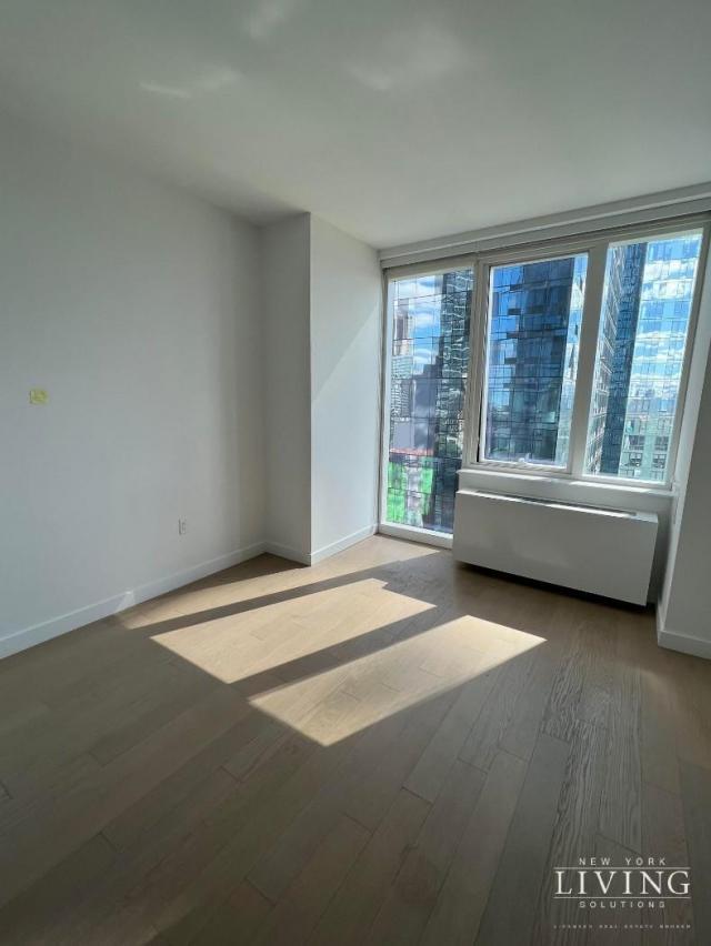 Foto del edificio - 1 bedroom in LONG ISLAND CITY NY 11101