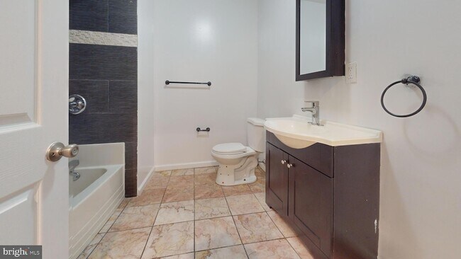 Photo - 1302 W Cumberland St Apartment