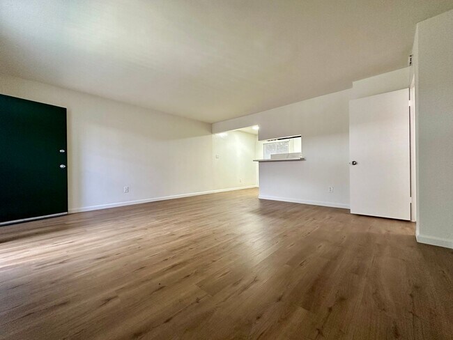 Foto del edificio - 11809 Birch Ave