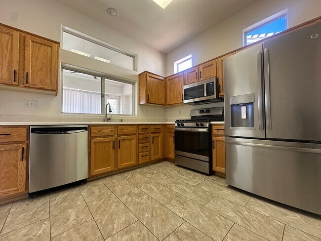 Foto del edificio - Charming 2-Bedroom Home in Sun City Summerlin