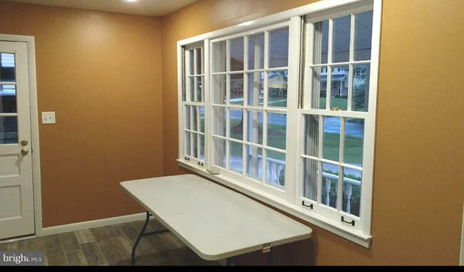 Building Photo - 5412 Amberwood Ln