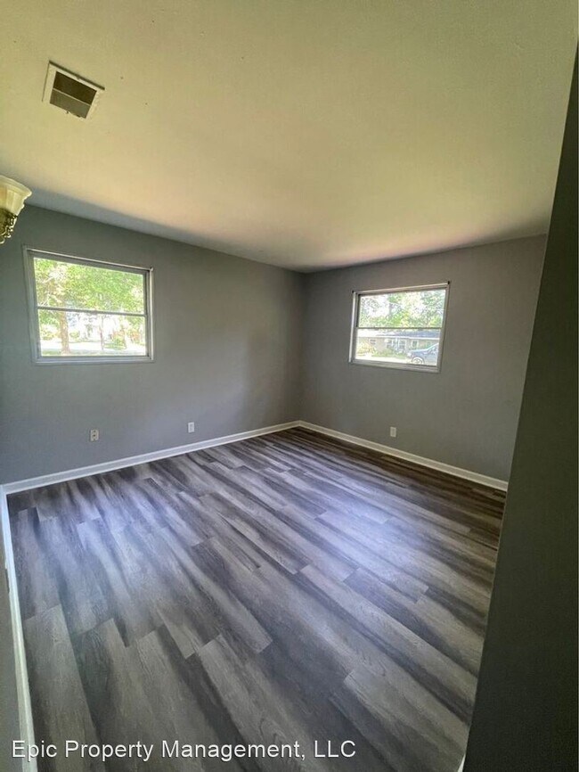 Foto del edificio - 3 br, 2 bath House - 922 King Richard Dr