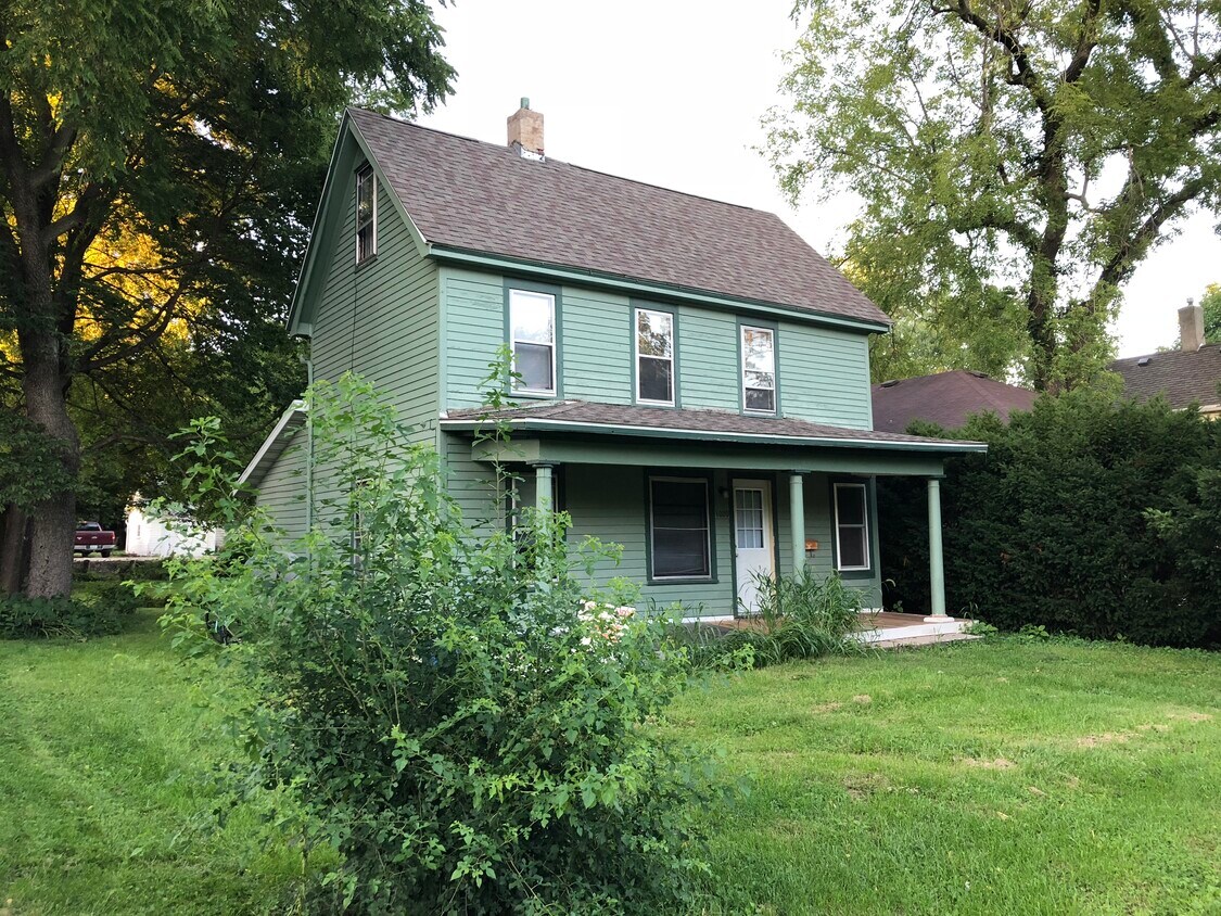 Primary Photo - 1020 E Jefferson St