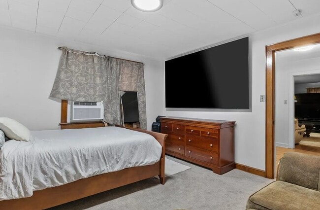 Building Photo - 1020 Raritan Ave