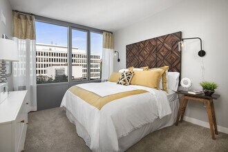 Interior Photo - ReNew Oak Park
