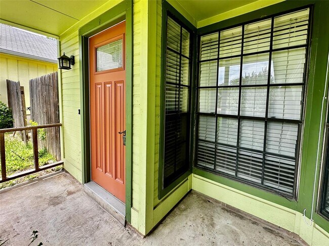 Foto del edificio - 11612 Fruitwood Pl