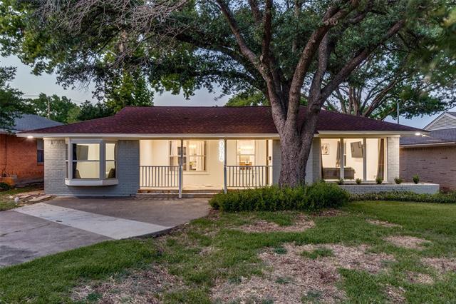Building Photo - 9026 Livenshire Dr
