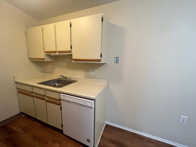 Building Photo - 1268 Oxford Manor Ct