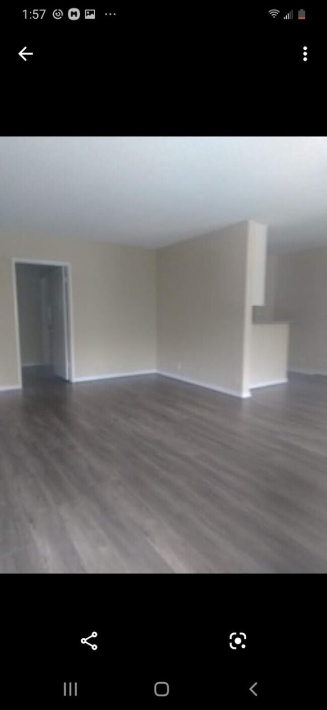 Foto del edificio - 14332 Riverside Dr