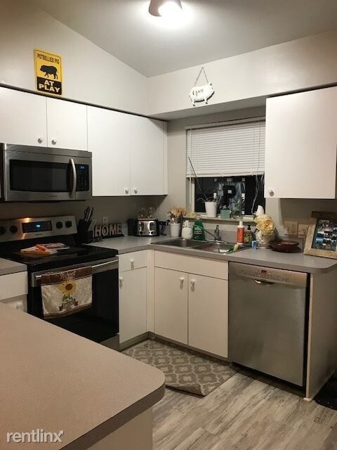 Foto del edificio - 9062 Frank Rd