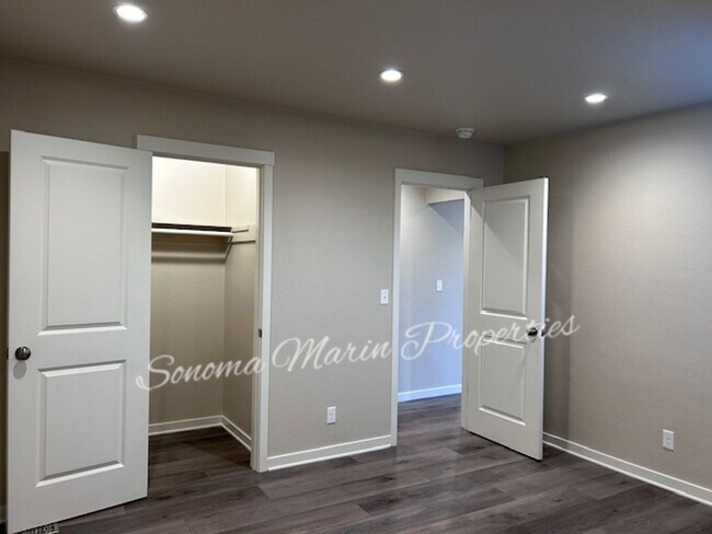Foto del edificio - 2 Bedroom, 1 Bath House with a 1 Car Garag...