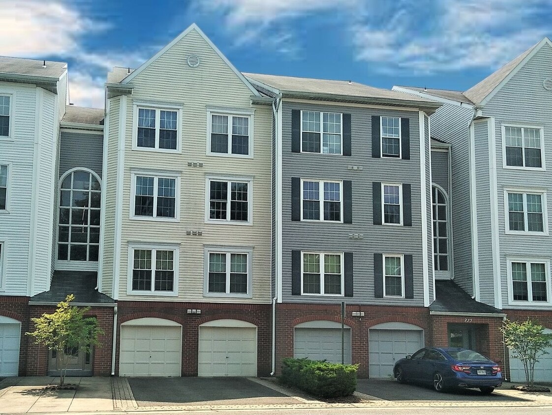 Photo - 273 South Pickett Street