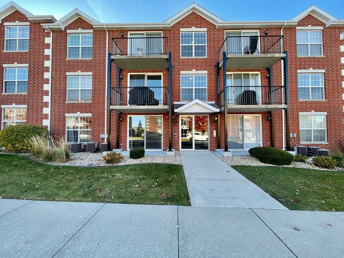 16610 Liberty Cir Unit 1S, Orland Park, IL 60467 Condo for Rent in