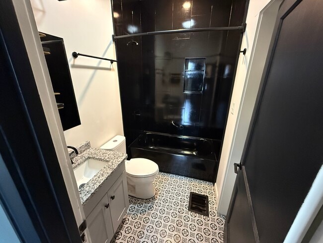 Foto del edificio - 2300 Dodson Ave