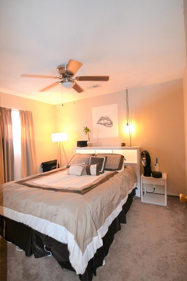 Foto del edificio - 834 Clinic Rd