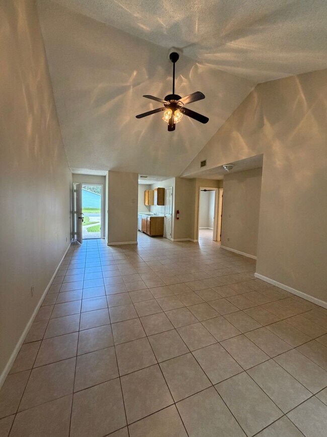 Building Photo - 412/414 Admirals Walk Dr