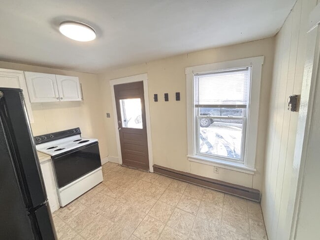 Building Photo - 1BR/1BA Apartment – Prime Location Near Downtown Bath!