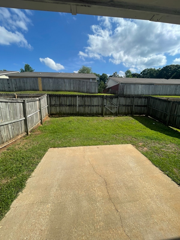 Foto del edificio - 214 Foxchase Ln