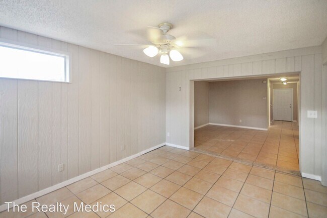 Building Photo - 4 br, 2 bath House - 11022 Knollview Way