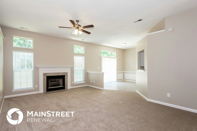 Building Photo - 7911 Vermilion Dr