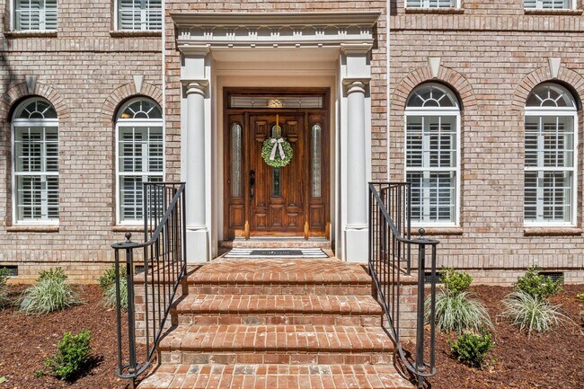 Foto del edificio - 1000 Denfield Ct