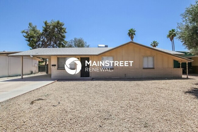 Foto del edificio - 3 Bedroom Pet-Friendly Home in Phoenix, AZ...