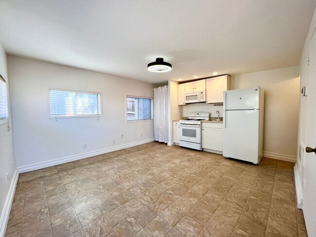 Foto del edificio - Studio in North Park - Freshly Painted, Co...