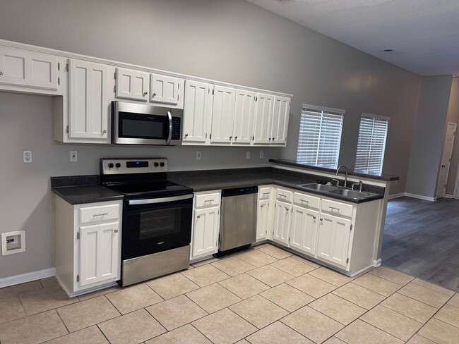 Foto del edificio - 769 Burton Ln