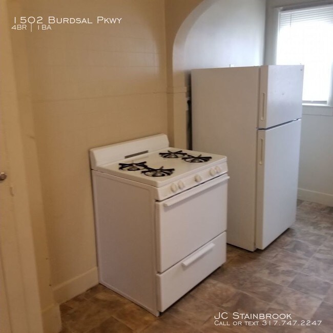 Foto del edificio - 1502 Burdsal Pkwy - 4BR House!