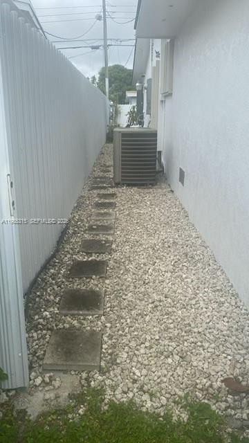 Foto del edificio - 6725 Ixora Dr