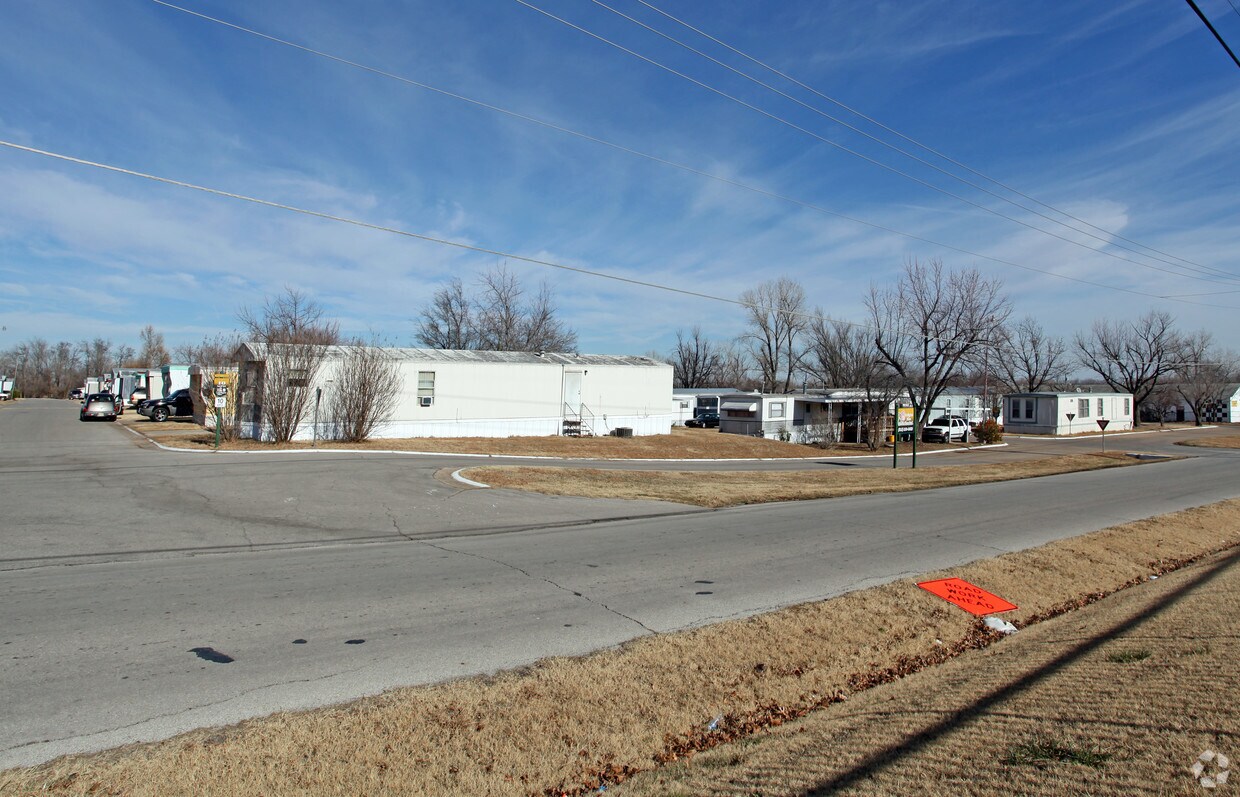Primary Photo - Darlington Place Mobile Home