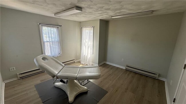 Building Photo - 108 phenix Ave