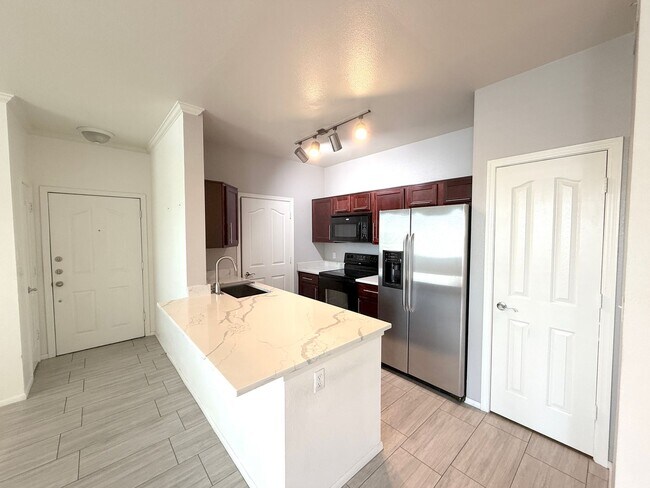 Foto del edificio - 16013 S Desert Foothills Pky