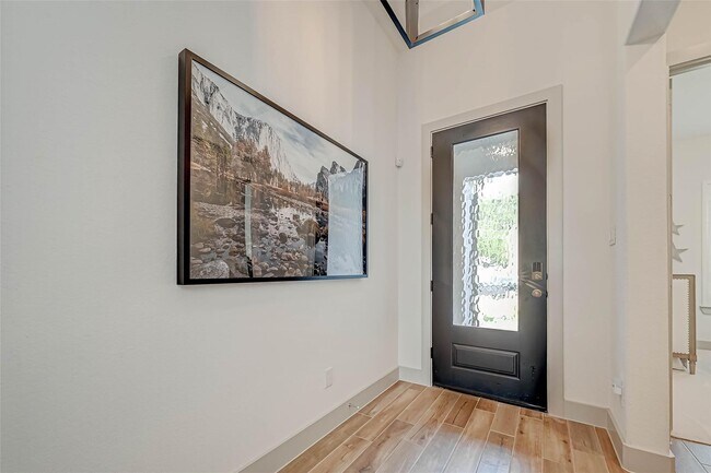 Foto del edificio - 24918 Flint Lake Dr