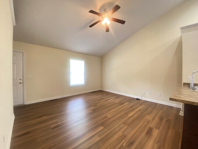 Foto del edificio - 200 E 14th St